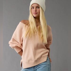 Looking for!!!!!!! 👀
AE eagle big hug V-neck sweater in Light pink in XS